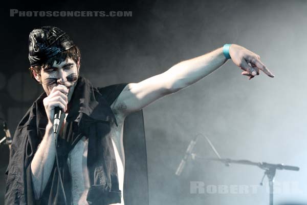 HUNX AND HIS PUNX - 2010-05-05 - PARIS - Point Ephemere - 